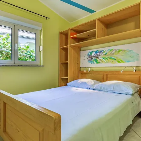 4 Bedroom Stunning In Liznjan