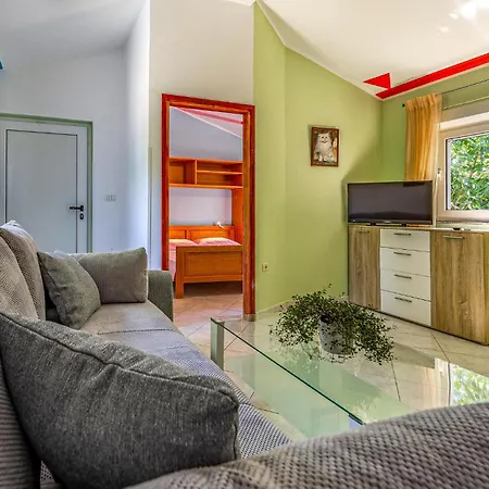 4 Bedroom Stunning In Liznjan