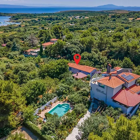 Holiday home 4 Bedroom Stunning In *