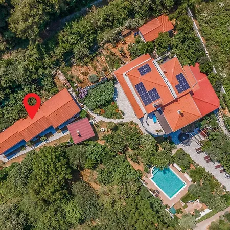 Holiday home 4 Bedroom Stunning In