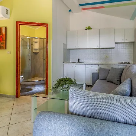 4 Bedroom Stunning In *